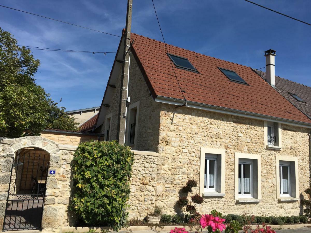 Gite La Nuit Etoilee Chez Champagne Mathelin Mareuil-le-Port Exterior photo